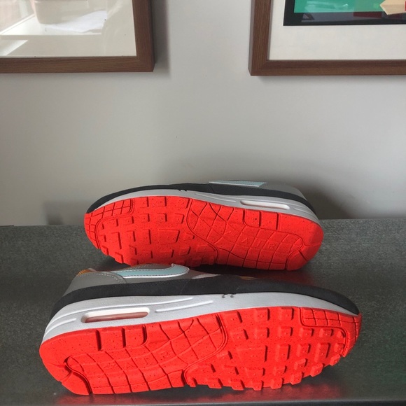 Nike Air Max 1 - Graffiti Logo - Picture 5 of 5